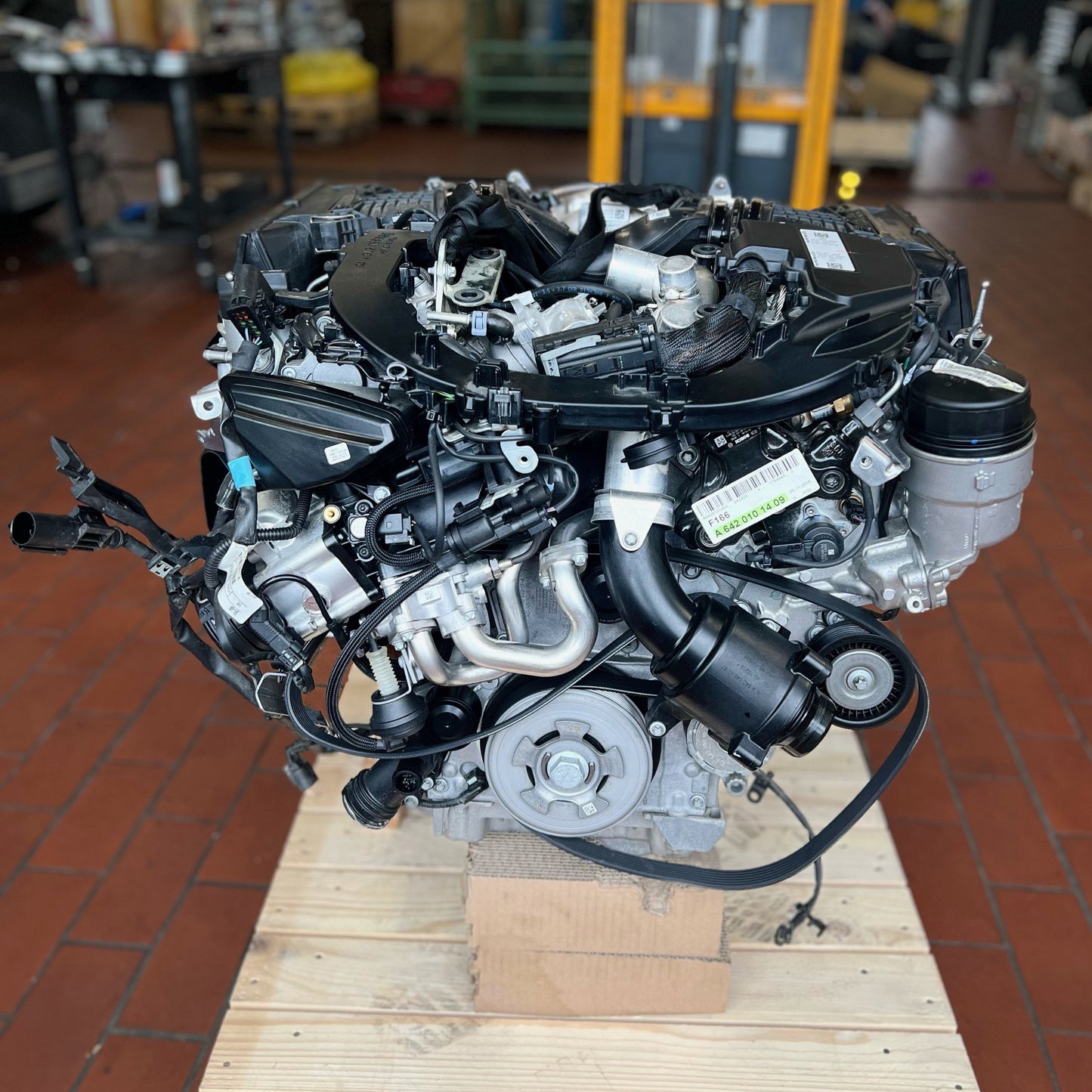 Neuwertiger originaler Mercedes Benz AT-Motor OM642.826 3,0 CDI 320 350