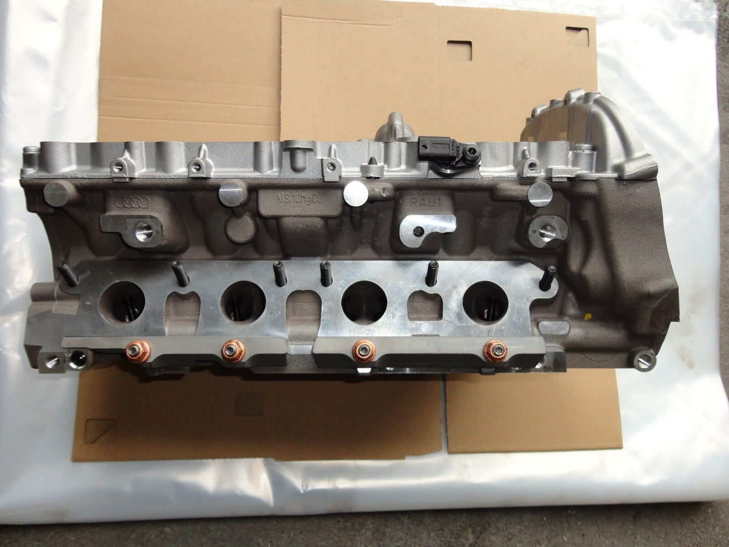 NEUER originaler Audi Zylinderkopf links 4.2 FSI BVJ BAR 079103373AT 079103063BN 5-8