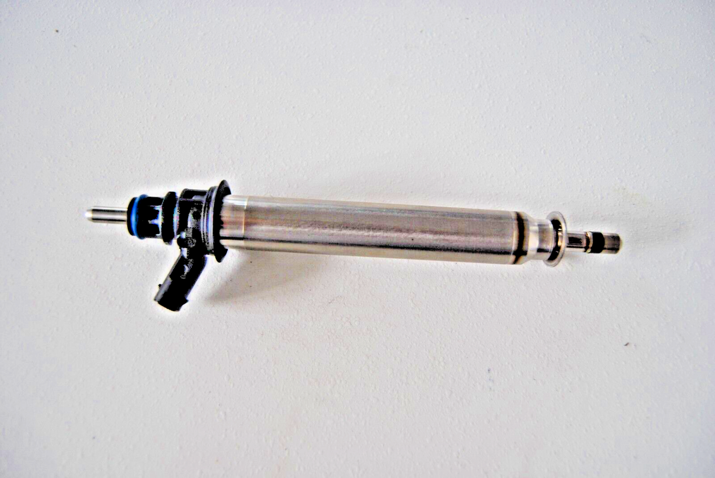Originale Mercedes Benz Bosch Einspritzdüse mit Klammern A2560700187 0261500397
