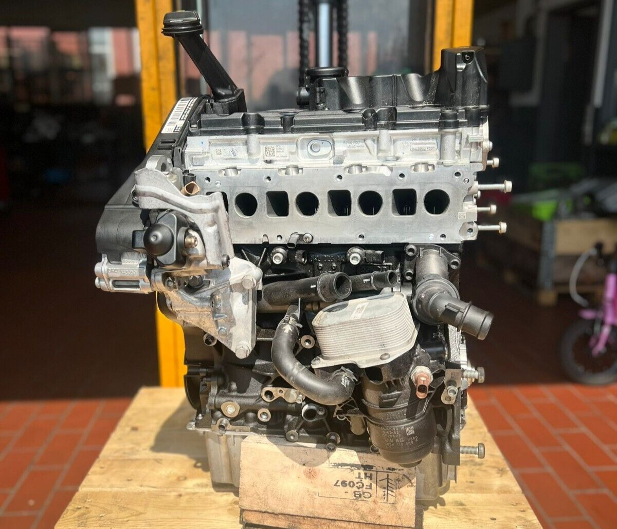 Originaler VW 2.0 TDI DAU AT-Motor mit Ausbau und Einbau