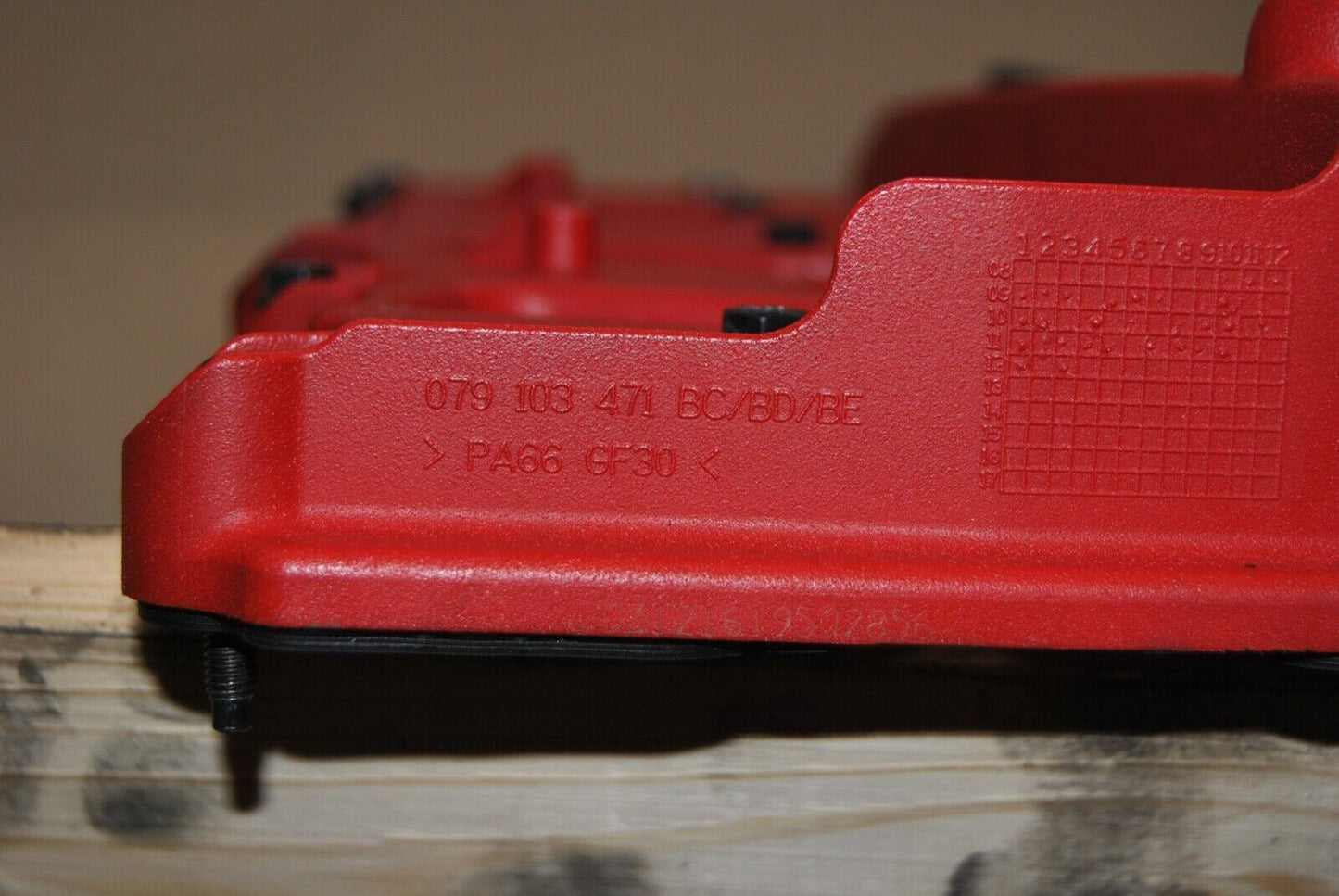 Originale Audi Zylinderkopfhaube 4.2FSI 079103471BC BD BE