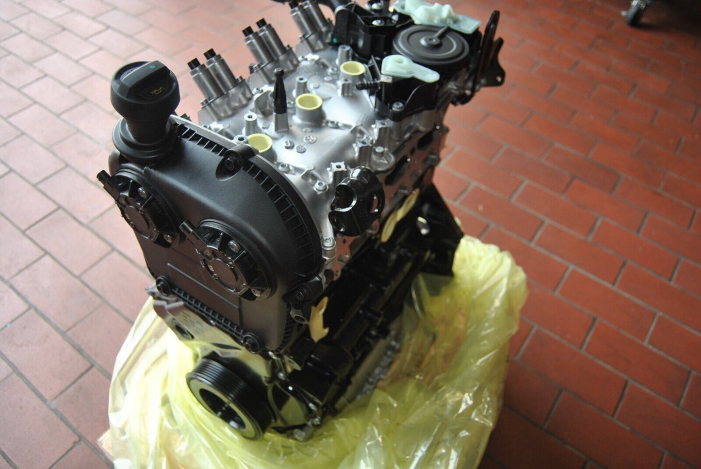 NEUER Motor original VW Audi Seat Skoda 2.0 TFSI TSI CHH CHHA