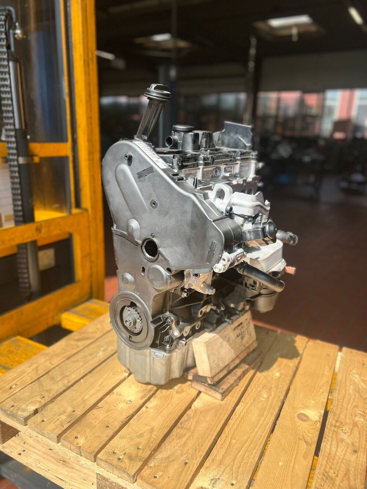 Originaler VW 2.0 TDI DAU AT-Motor mit Ausbau und Einbau