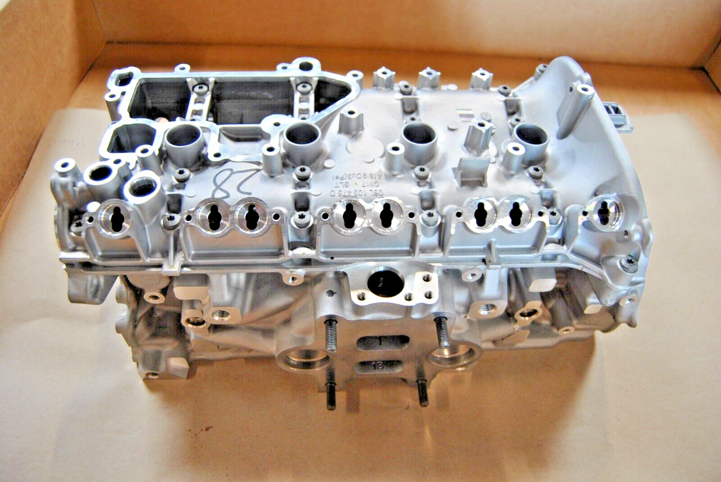 NEUER VW 2,0 TFSI Zylinderkopf mit Ventilen 06K103264B 06L103475D CHHA CHHB